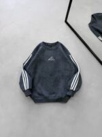 AD Gögüs Baskılı Şerit Detaylı Arabiyeli Yıkamalı 3 İplik Sweatshirt –  Antrasit