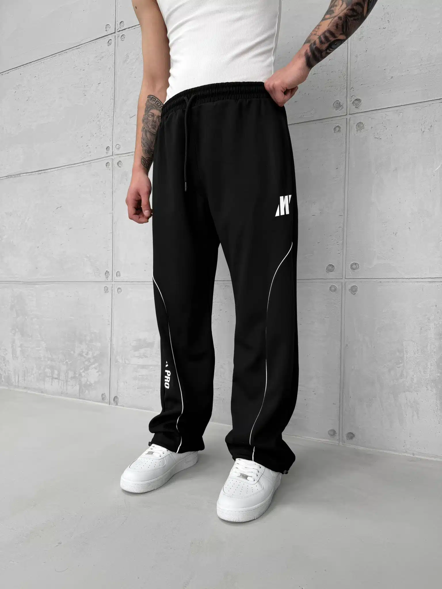 XRYXR M Logolu Yarım Şeritli Stoper Paça Baggy Eşofman - Siyah - Görsel 1
