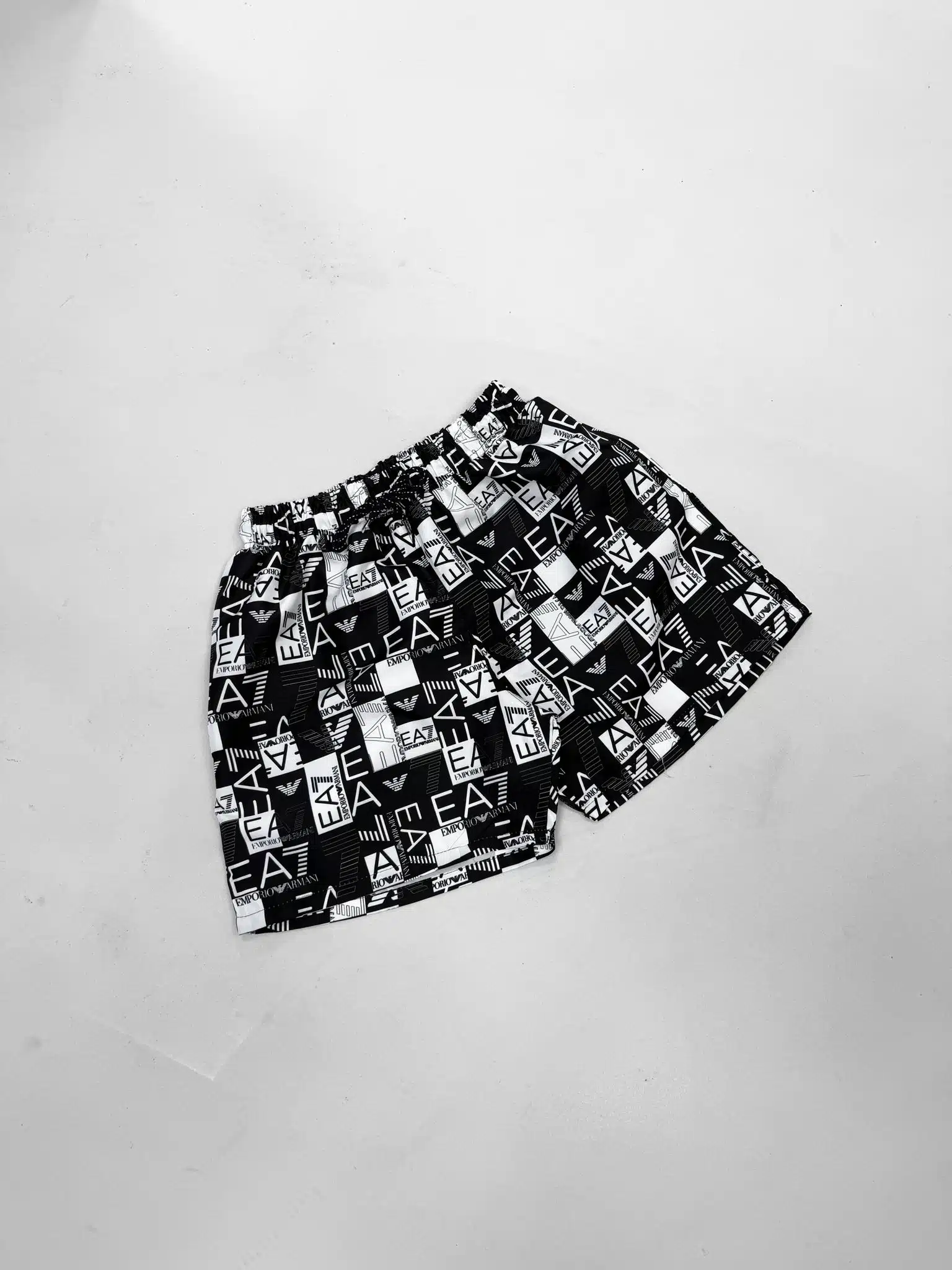 ftöyfö EA7 Luxury Deniz Şortu - Siyah - Görsel 1